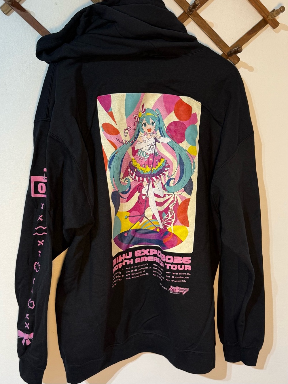 MIKU EXPO 2026 North America Hatsune Miku Black Joful Zipped Hoodie NWOT - Picture 4 of 9